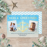 Carte De Vœux En Aluminium Seas N Salutations Nautique Noël Ancre Photo<br><div class="desc">Cette magnifique carte de Noël nautique est imprimée avec de la vraie feuille d'or,  et dispose d'une ancre entre deux photos,  avec le message de vacances plage "Mer et salutations." L'arrière - plan est d'une aquarelle d'inspiration océanique,  avec des bandes bleues turquoises sur le dos.</div>