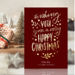 Carte De Vœux En Aluminium Souhaitez-vous Joyeux Noël Rouge or Script Non Pho<br><div class="desc">Souhaitez-Vous Joyeux Noël Rouge Gold Script Non Photo Real Foil Carte Vacances. Envoyez des voeux de vacances avec des photos à vos proches avec cette carte de vacances Foil moderne et festive. Tous les textes sont pré-arrangés pour que vous personnalisiez facilement et rapidement avec vos propres détails. Joyeuses fêtes !...</div>