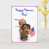 Carte de voeux heureuse de teckel de jour de (Fleur jaune)