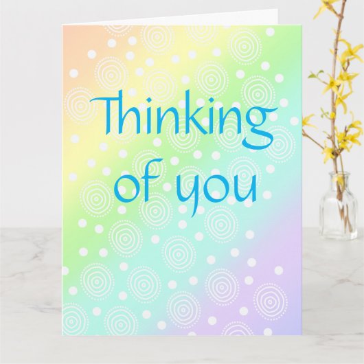 Carte de vœux pastel arc-en-ciel "Thinking of You" (Fleur jaune)