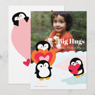 Carte de vœux photo de câlins d'amour de pingouin 