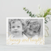 Carte de vœux photo festive Merry and Bright en fe (Debout devant)