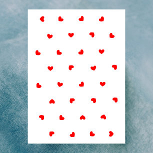 Carte de vœux vierge aux cœurs rouges romantiques
