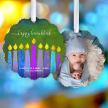 Carte Décorative Photo Green Hanoukka Menorah bougies Modern Boho<br><div class="desc">"Bonne Hanoukka." Une illustration ludique, moderne et artistique de bougies motifs boho et de script de calligraphie manuscrit vous aide à inaugurer le séjour de Hanoukka dans le style. Des bougies bleues assorties de motifs de fausse feuille colorés recouvrent un arrière - plan texturé vert et riche sur le devant....</div>
