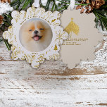 Carte Décorative Première photo de Noël d'or Floral Pet<br><div class="desc">Laissez un déluge festif d'or botanique de Noël entourer votre photo d'animal de compagnie préférée cette saison des Fêtes. Customisez facilement devant et derrière cette carte ornementale papier avec vos détails personnels pour envoyer les salutations de vacances parfaites et cadeau de souvenir unique pour vous, votre famille et vos amis....</div>