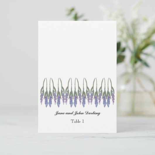 Carte d'escorte en lavande (Debout devant)