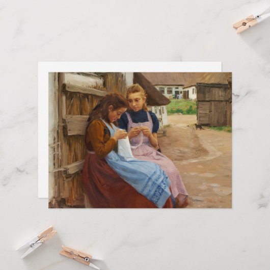 Carte Deux Filles avec Needlework assis dans une ferme (Devant/Arrière en situation)