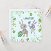 Carte Deux lapins de Pâques avec oeuf et fleur. (Devant/Arrière en situation)