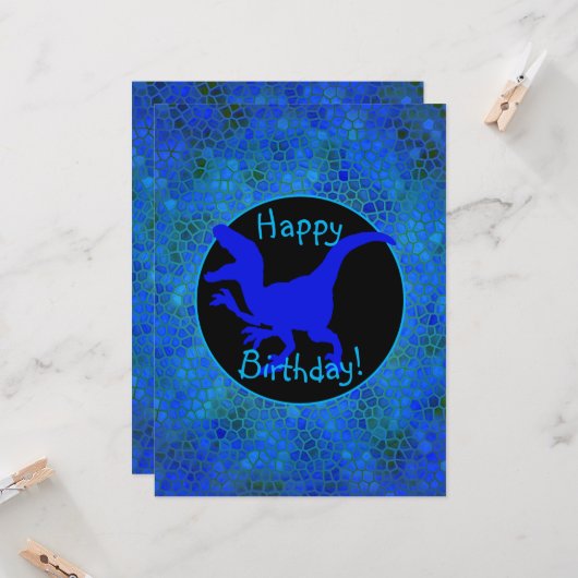 Carte Dinosaure Bleu Cachez Joyeux Anniversaire ! (Devant/Arrière en situation)