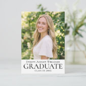 Carte d'insertion de photo pour invitation à une f (Debout devant)