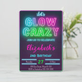 Carte d'invitation anniversaire Glow (Debout devant)