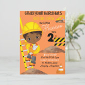 Carte d'invitation d'anniversaire Casquette dur (Debout devant)