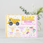 Carte d'invitation d'anniversaire conjointe Constr (Debout devant)