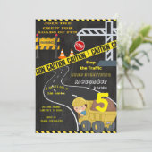 Carte d'invitation d'anniversaire de construction (Debout devant)