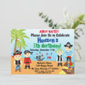 Carte d'invitation d'anniversaire de petits garçon (Debout devant)