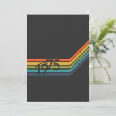 Carte d'invitation d'anniversaire de style vintage (Debout devant)