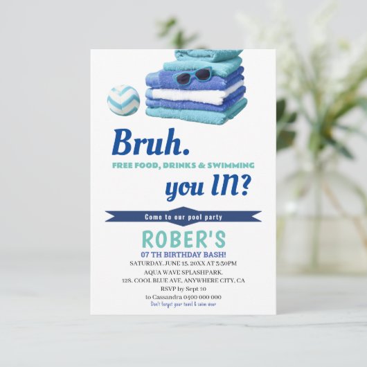 Carte d'invitation d'anniversaire pour garçon avec (Debout devant)