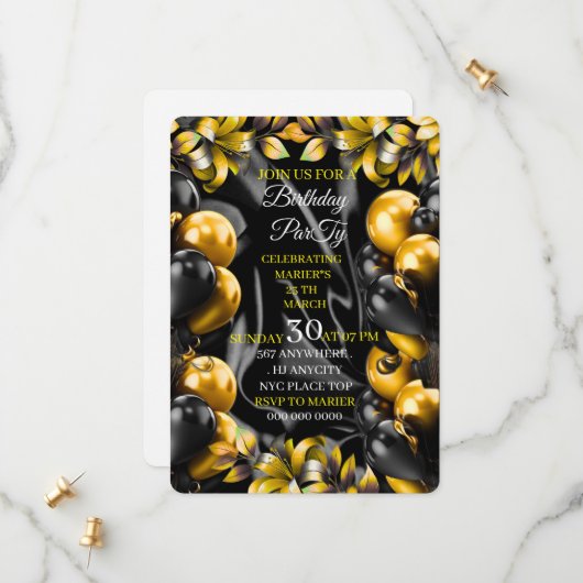 Carte d'invitation d'anniversaire un peu plus âgée (Devant/Arrière en situation)