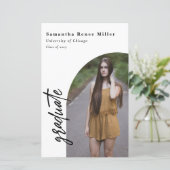 Carte d'invitation de remise de diplômes avec 2 ph (Debout devant)