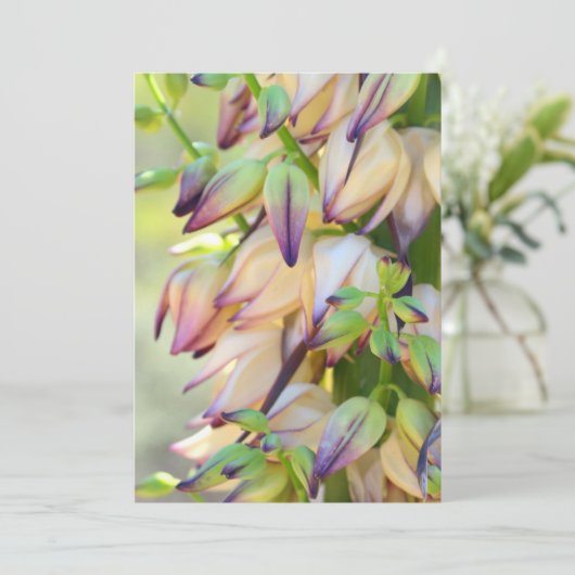 Carte d'invitation fleurs de yucca (Debout devant)