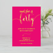 Carte d'invitation pour 40 ans avec calligraphie é (Debout devant)