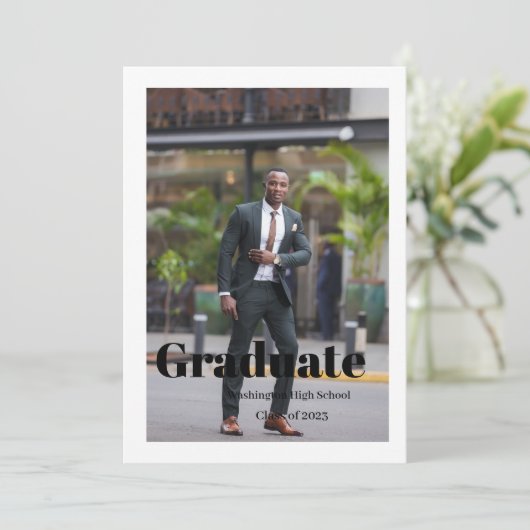 Carte d'invitation pour diplômé de script simple (Debout devant)