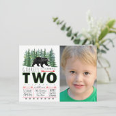 Carte d'invitation pour les 2 ans d'un garçon avec (Debout devant)