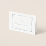 Carte Dorée Élégant argent et gris minimaliste Monogramme<br><div class="desc">Elégante carte pliée avec votre nom et vos initiales imprimées en feuille d'argent dans un cadre en feuille d'argent. Carte argent monogrammé.</div>