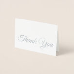 Carte Dorée Élégant Merci traditionnel en argent<br><div class="desc">Un design élégant et traditionnel avec les mots "merci" en caractères de script sur le devant inférieur en véritable feuille d'argent. Un design polyvalent que vous pouvez utiliser pour n'importe quelle occasion quand vous voulez remercier quelqu'un de spécial! Idéal pour les mariages. Disponible également en feuille d'or véritable.</div>