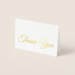 Carte Dorée Élégant Merci traditionnel Gold Script<br><div class="desc">Un design élégant et traditionnel avec les mots "merci" en caractères de script sur le devant inférieur en feuille d'or véritable. Un design polyvalent que vous pouvez utiliser pour n'importe quelle occasion quand vous voulez remercier quelqu'un de spécial! Idéal pour les mariages. Disponible également en feuille d'argent réel.</div>