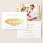 Carte Dorée Gold Foil Las Vegas Signer mariage Enregistrer la<br><div class="desc">Cette "Gold Foil Las Vegas Sign Wedding Save the Date Card" est une excellente façon d'annoncer votre date de mariage à la famille et aux amis! Vous pouvez facilement customiser que c'est le vôtre ! (1) Pour plus de personnalisation, cliquez sur le lien "customiser plus loin" et utilisez notre outil...</div>