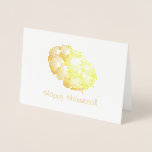 Carte Dorée Joyeux Hanoukka Chanukah Fêtes juives Challah<br><div class="desc">La carte de vacances présente une illustration originale d'un délicieux pain d'allah tressé imprimé en papier métallique, avec HAPPY HANOUKKA dans une jolie police. Parfait pour fêter les fêtes juives ! Ne vois-tu pas ce que tu cherches ? Vous avez besoin d'aide pour la personnalisation ? Cliquez sur "rebeccaheartsny" (en...</div>