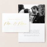 Carte Dorée M. et Mme Calligraphy Mariage Merci<br><div class="desc">Merci du nouveau M. et Mme ! Envoyez un merci à votre famille et à vos amis pour avoir fait partie de votre mariage avec ce carte de remerciements de papier doré personnalisable. Il comprend la calligraphie moderne et la typographie classique. Personnalisez ce carte de remerciements de mariage de script...</div>