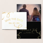 Carte Dorée Script Enregistrer la date Photo Faux Swirl Black  (Affichage)