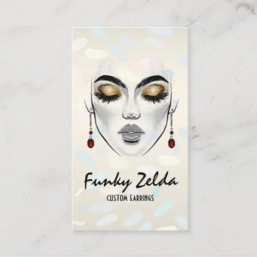 carte d'oreille face femme contemporaine