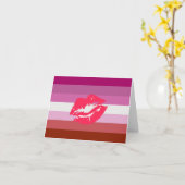 Carte Drapeau de fierté lesbienne au rouge à lèvres (Fleur jaune)