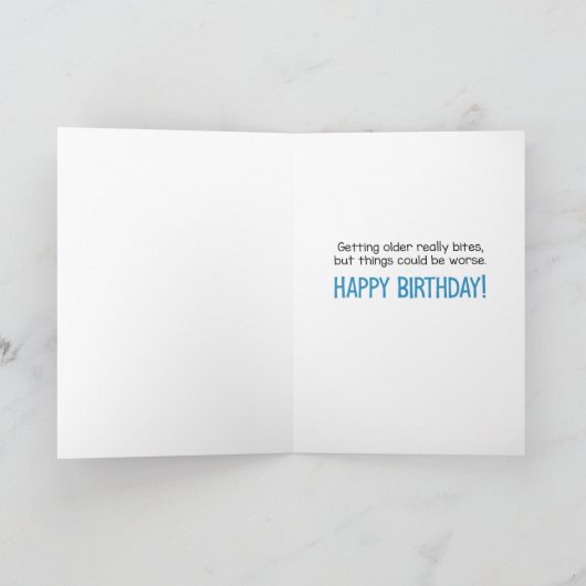 Carte Drôle Dauphin Nip et requin Bite Anniversaire (Intérieur)