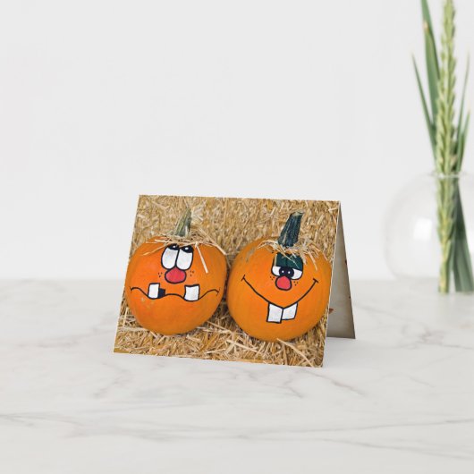 Carte drôle de citrouilles de Thanksgiving sur hay bale (Devant)