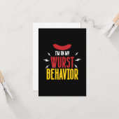 Carte Drôle de comportement de saucisse à l'Oktoberfest (Devant/Arrière en situation)