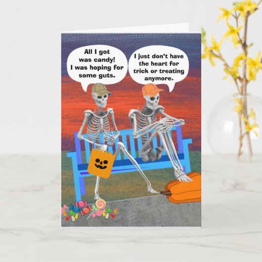 Carte Drôle Skeletons d'Halloween sur banc (Fleur jaune)