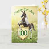 Carte du 100e anniversaire avec un cheval d'élevag (Fleur jaune)