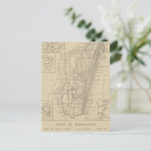 Carte du Madagascar (Debout devant)