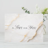 Carte Élégant Certificat Cadeau en Marbre Blanc avec Cod (Debout devant)