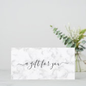 Carte Élégant certificat cadeau en marbre gris simple (Debout devant)