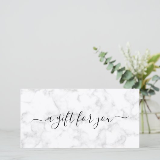Carte Élégant certificat cadeau en marbre gris simple (Debout devant)