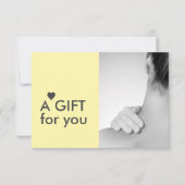 Carte Elégant Massage Therapist Photo Jaune Grey Coeur (Devant)