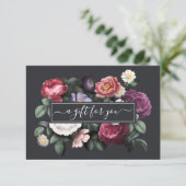 Carte Élégant Vintage floral foncé | Certificat cadeau (Debout devant)