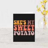 Carte Elle est ma patate douce Je suis Yam Couple Saint- (Fleur jaune)