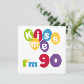 Carte Embrasse-moi J'ai 90 T-shirts et cadeaux d'anniver (Debout devant)