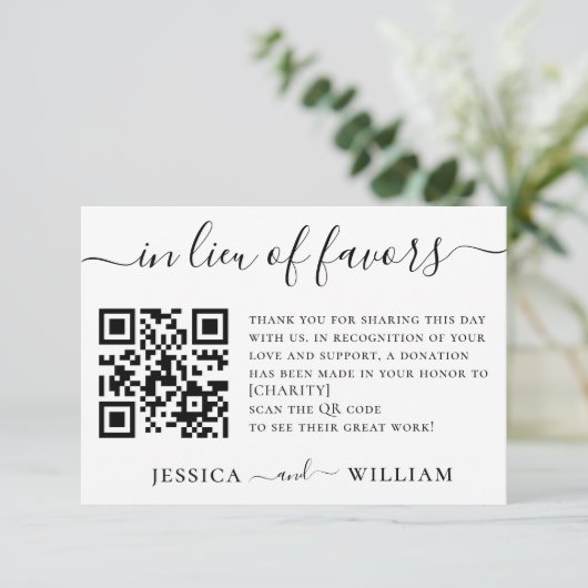 Carte En remplacement de faveurs avec le code QR pour l' (Debout devant)